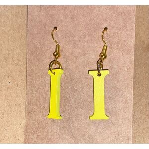☀️3/$9☀️ Letter “I” Wood Earrings (Yellow)